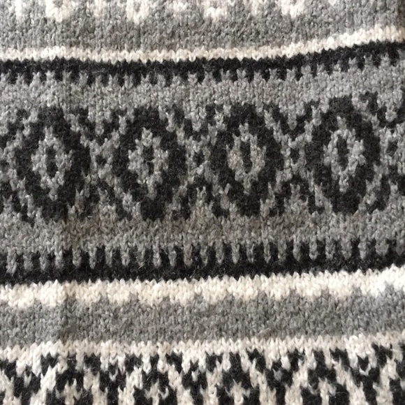 American Eagle sweater - Picture 5 of 5